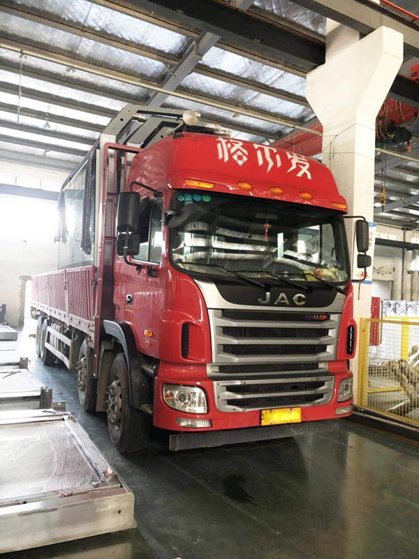 2018.6.27  江蘇邳州公交站臺、候車亭發貨